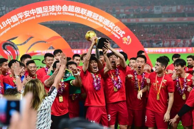 中国女排0-3捷克！诞生3个不可思议、3个不争事实，龚翔宇救场难